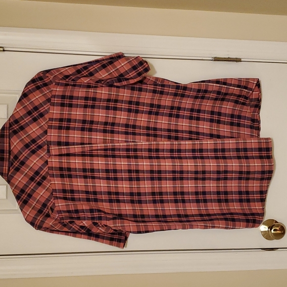 Eddie Bauer Workwear-Foreman Fit XL button down - Picture 3 of 4